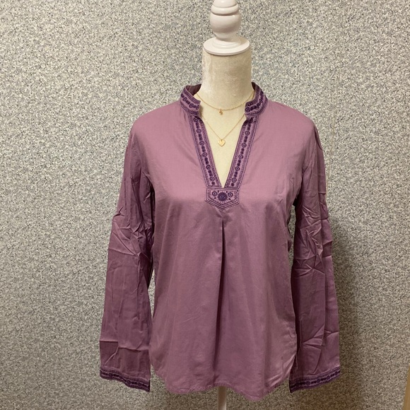 Calvin Klein Jeans Tops - ❤️Calvin Klein Purple Cotton V-Neck Blouse M❤️